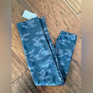 SPANX Black Camo Cropped Leggings XL